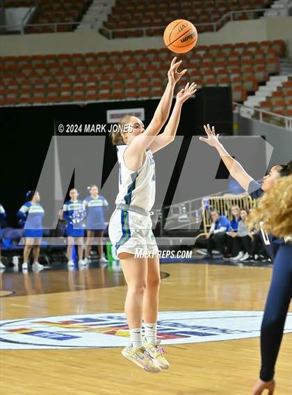 Thumbnail 2 in Xavier College Prep vs. Desert Vista (AIA Open Final) photogallery.
