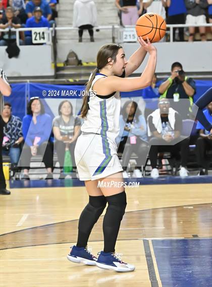 Thumbnail 2 in Xavier College Prep vs. Desert Vista (AIA Open Final) photogallery.