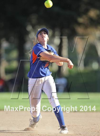 Thumbnail 1 in Westlake vs. Alemany (Suzanne Manlet Invitational Tournament) photogallery.