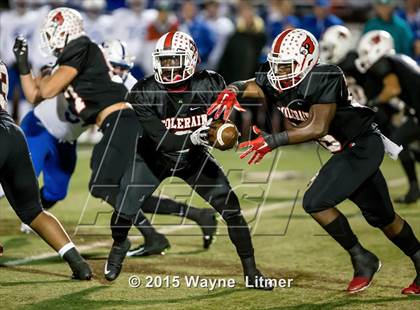 Thumbnail 1 in St. Xavier vs Colerain (OHSAA Division 1 Region 2 2nd Round) photogallery.