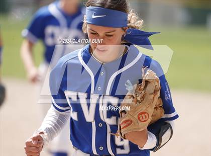 Thumbnail 1 in Cole Valley Christian vs New Plymouth (IDHSAA 2A Semifinal) photogallery.