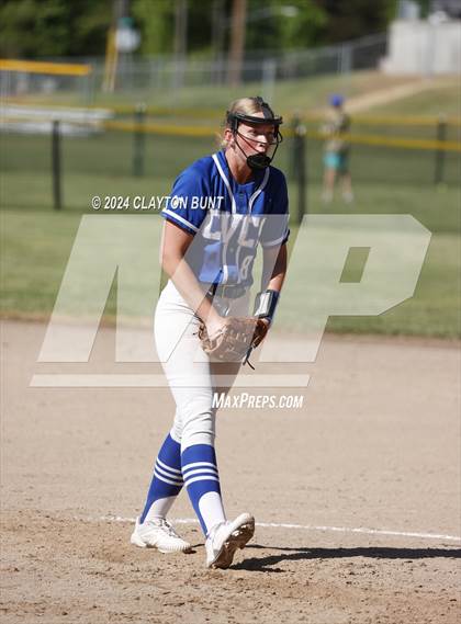 Thumbnail 2 in Cole Valley Christian vs New Plymouth (IDHSAA 2A Semifinal) photogallery.