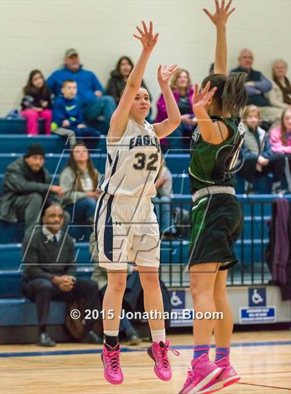 Thumbnail 2 in Weaver @ Wethersfield photogallery.