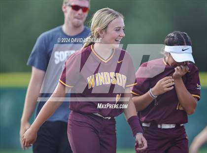 Thumbnail 1 in Windsor @ Poudre photogallery.