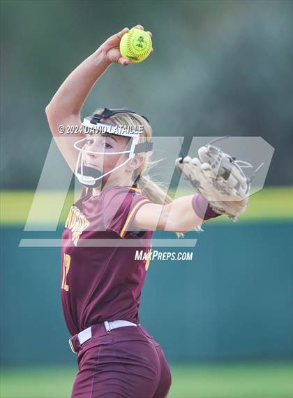 Thumbnail 2 in Windsor @ Poudre photogallery.