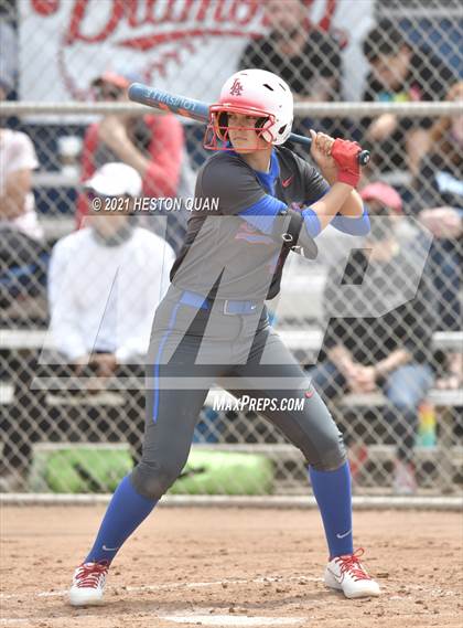 Thumbnail 2 in Villa Park @ Los Alamitos photogallery.
