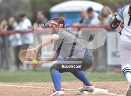 Thumbnail 3 in Villa Park @ Los Alamitos photogallery.