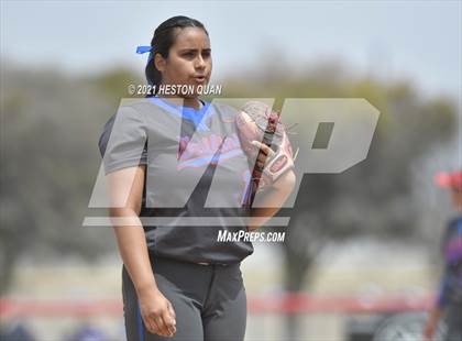 Thumbnail 1 in Villa Park @ Los Alamitos photogallery.