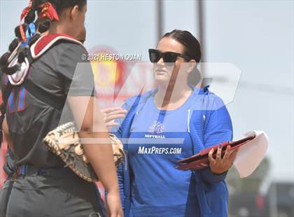 Thumbnail 3 in Villa Park @ Los Alamitos photogallery.