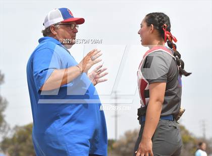 Thumbnail 1 in Villa Park @ Los Alamitos photogallery.