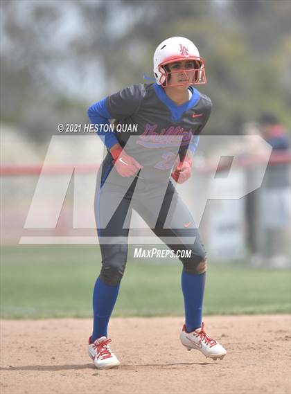 Thumbnail 2 in Villa Park @ Los Alamitos photogallery.
