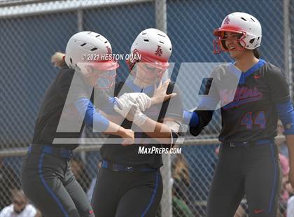 Thumbnail 2 in Villa Park @ Los Alamitos photogallery.