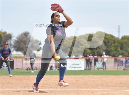 Thumbnail 3 in Villa Park @ Los Alamitos photogallery.