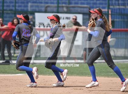 Thumbnail 2 in Villa Park @ Los Alamitos photogallery.
