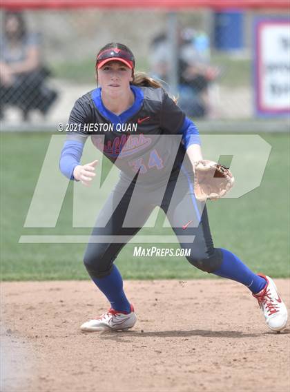 Thumbnail 2 in Villa Park @ Los Alamitos photogallery.