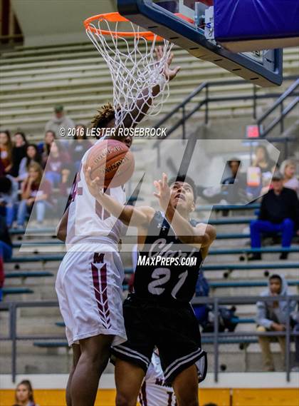 Thumbnail 2 in Marshall vs. Clark photogallery.