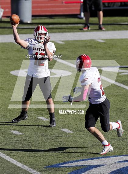 Thumbnail 3 in Limon vs. Centauri (CHSAA Class 1A Final) photogallery.
