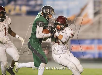 Thumbnail 2 in St. Joseph's Prep vs. Pine-Richland (PIAA Class AAAA Final) photogallery.