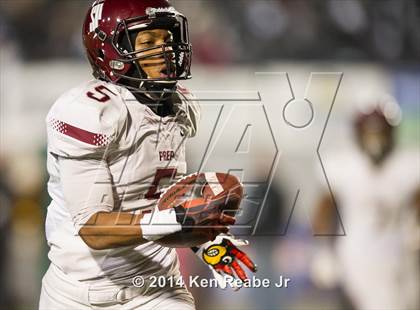 Thumbnail 3 in St. Joseph's Prep vs. Pine-Richland (PIAA Class AAAA Final) photogallery.