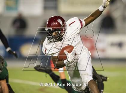 Thumbnail 2 in St. Joseph's Prep vs. Pine-Richland (PIAA Class AAAA Final) photogallery.