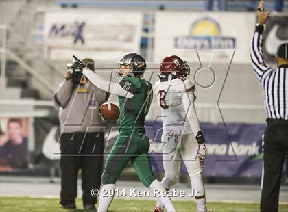 Thumbnail 3 in St. Joseph's Prep vs. Pine-Richland (PIAA Class AAAA Final) photogallery.