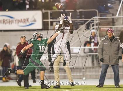 Thumbnail 2 in St. Joseph's Prep vs. Pine-Richland (PIAA Class AAAA Final) photogallery.