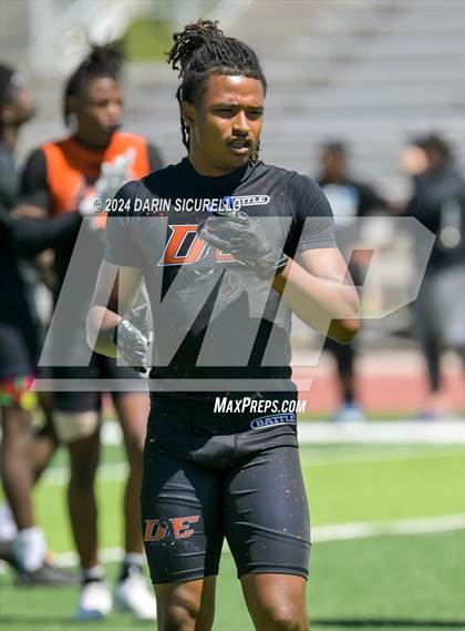 Thumbnail 1 in Desert Edge vs Perry (7on7 Gotta Believe Tournament) photogallery.