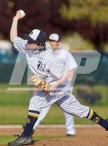 Thumbnail 2 in Colfax @ Rosemont photogallery.