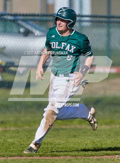 Thumbnail 1 in Colfax @ Rosemont photogallery.