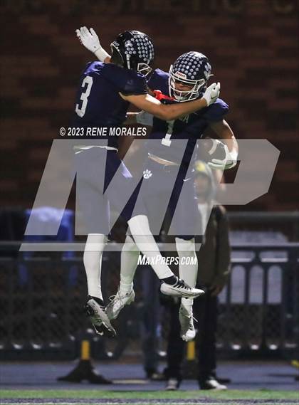 Thumbnail 3 in Norte Vista vs Loyola (CIFSS D4 Rnd 1 Playoff) photogallery.