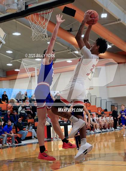 Thumbnail 2 in Grand Saline vs Quitman photogallery.