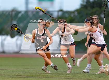 Thumbnail 1 in Walpole vs. Wellesley (MIAA Division 1 State Final) photogallery.