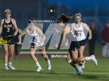Thumbnail 3 in Walpole vs. Wellesley (MIAA Division 1 State Final) photogallery.