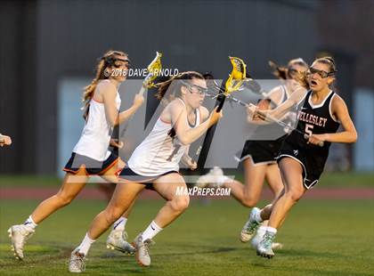 Thumbnail 2 in Walpole vs. Wellesley (MIAA Division 1 State Final) photogallery.