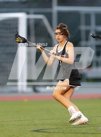 Thumbnail 2 in Walpole vs. Wellesley (MIAA Division 1 State Final) photogallery.