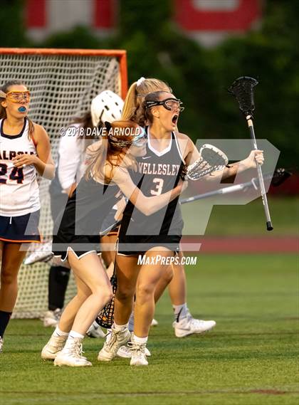 Thumbnail 1 in Walpole vs. Wellesley (MIAA Division 1 State Final) photogallery.