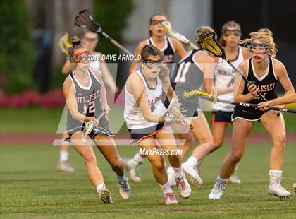 Thumbnail 1 in Walpole vs. Wellesley (MIAA Division 1 State Final) photogallery.