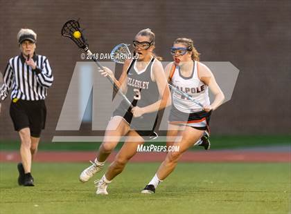 Thumbnail 3 in Walpole vs. Wellesley (MIAA Division 1 State Final) photogallery.