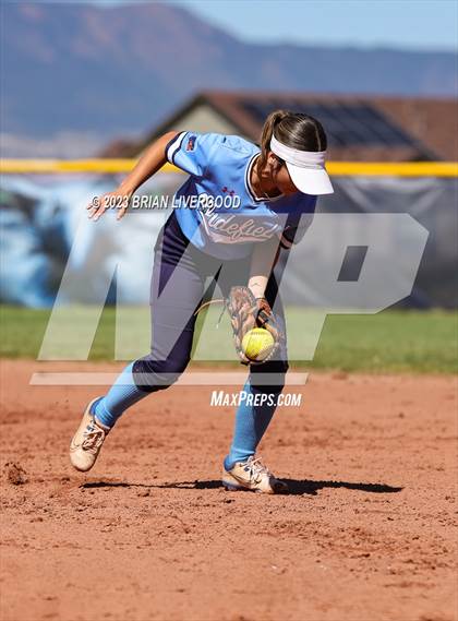 Thumbnail 1 in Widefield @ Pine Creek photogallery.