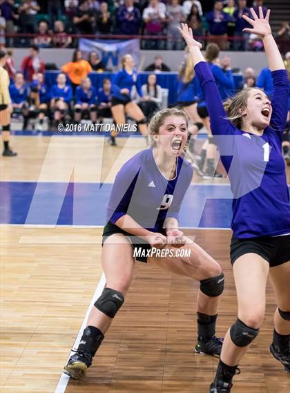 Thumbnail 2 in Valley vs. Middle Park (CHSAA 3A Playoff) photogallery.