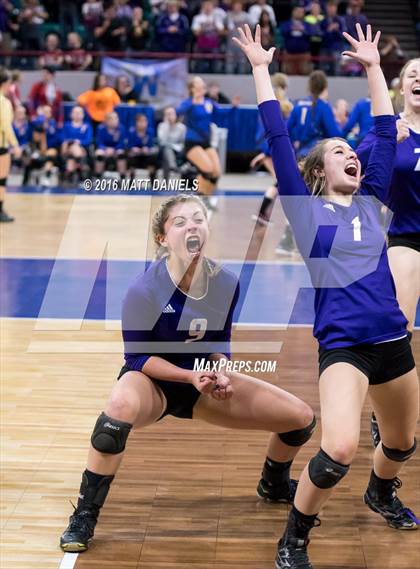 Thumbnail 3 in Valley vs. Middle Park (CHSAA 3A Playoff) photogallery.
