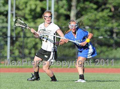 Thumbnail 2 in Darien @ Barlow (CIAC Class M 1st Round) photogallery.