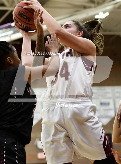 Thumbnail 1 in Cimarron-Memorial vs Faith Lutheran (NIAA 4A Quarterfinal) photogallery.