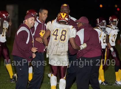 Thumbnail 1 in Tokay vs. Edison photogallery.