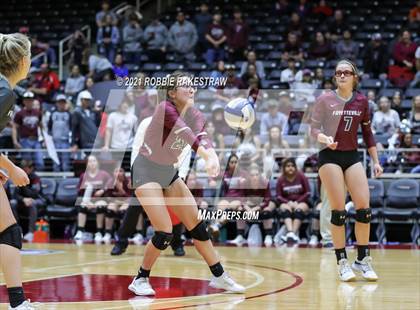 Thumbnail 1 in Blum vs. Fayetteville (UIL Volleyball 1A Finals) photogallery.