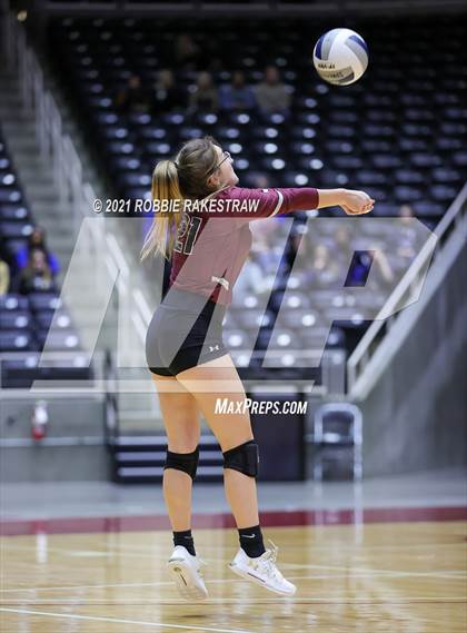Thumbnail 2 in Blum vs. Fayetteville (UIL Volleyball 1A Finals) photogallery.