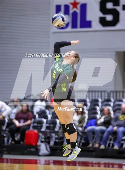 Thumbnail 3 in Blum vs. Fayetteville (UIL Volleyball 1A Finals) photogallery.