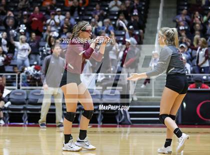 Thumbnail 1 in Blum vs. Fayetteville (UIL Volleyball 1A Finals) photogallery.