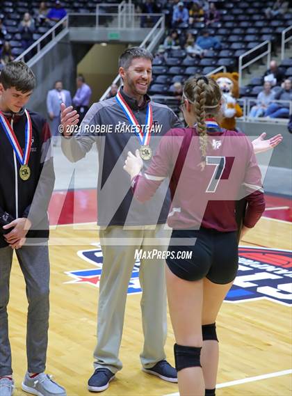 Thumbnail 1 in Blum vs. Fayetteville (UIL Volleyball 1A Finals) photogallery.