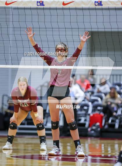 Thumbnail 3 in Blum vs. Fayetteville (UIL Volleyball 1A Finals) photogallery.